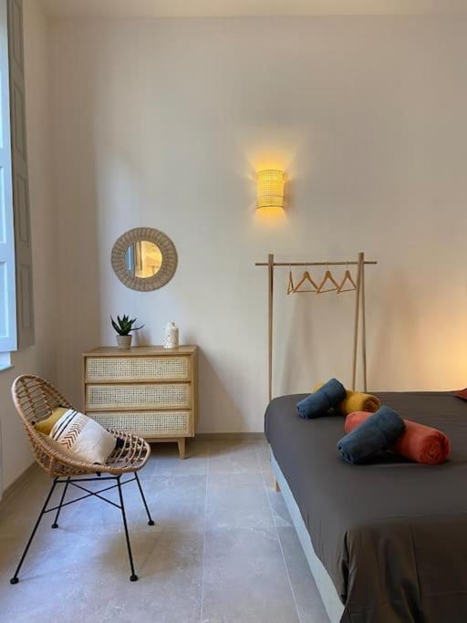 Appartement Avec Ventilateurs Proche Du Palais Des Papes Avignone Esterno foto